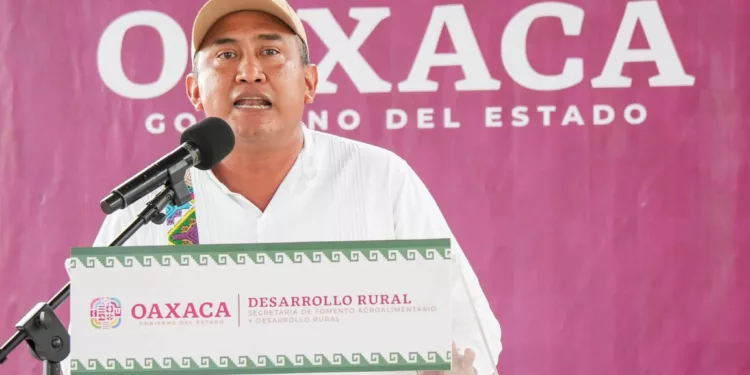 Participa Nino Morales en Diálogos Interculturales para la nueva Constitución de Oaxaca