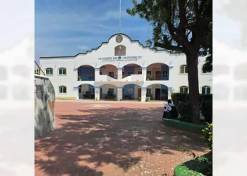 Palacio Municipal, vacío.