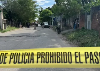 Bañan de plomo a joven mototaxista en la novena sección de Juchitán