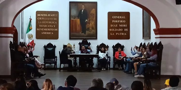 A casi dos meses de la detención, cabildo de Oaxaca de Juárez nombra a nuevo síndico segundo