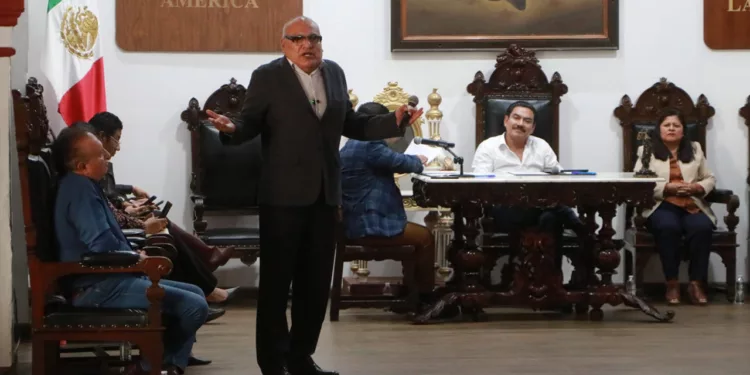 Martín Vázquez renuncia a la presidencia de la comisión de Cultura y Educación en ayuntamiento de Oaxaca