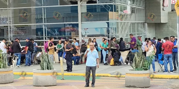 VIDEO | ¡OTRA VEZ EL CAOS! Sección 22 toma las calles y realiza bloqueos que ponen a Oaxaca de cabeza