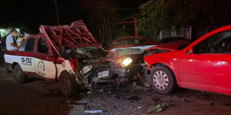 ¡NO SOBREVIVIÓ AL IMPACTO! Taxista muere tras fuerte choque en el crucero de San Joaquín