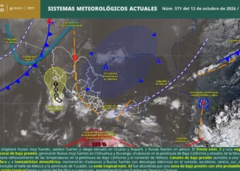 Oaxaca, entre lluvias, deslaves y la amenaza de un ciclón: alertan por riesgos en las ocho regiones