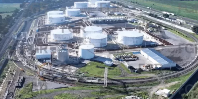 ¡Se desinfla el decomiso histórico! Sheinbaum reconoce que los 59 millones de litros de combustible en Guanajuato son legales