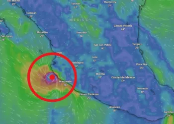 Simon amenaza con olas monstruosas de 10 metros y vientos de 250 km/h: en alerta el Pacífico mexicano