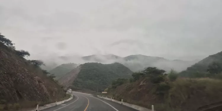 Lluvia y bancos de niebla en  la  Barranca Larga- Ventanilla