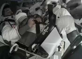 VIDEO | Misión Crew-12 regresa con éxito a la Tierra tras casi ocho meses en el espacio