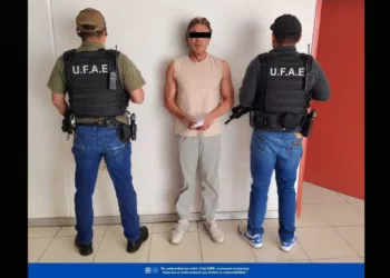 ¿35 teléfonos para acosarla? Exsubsecretario de salud enfrenta proceso por extorsión
