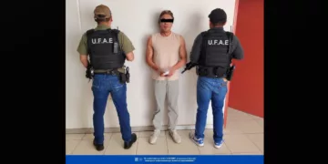 ¿35 teléfonos para acosarla? Exsubsecretario de salud enfrenta proceso por extorsión