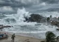 ¡Rachel se enfurece en el Pacífico! Huracán categoría 2 desata lluvias y olas de 6 metros