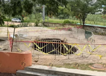 Tres días y el socavón sigue sin reparación junto al DIF Estatal; crece el riesgo en la colonia Alemán