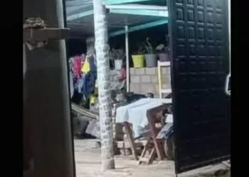 ¡Ataque a quemarropa en Miahuatlán! Balean a mujer dentro de su casa y la reportan grave