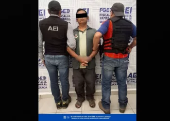 ¡Cercó un acceso de 40 años y habría amenazado con machete! Estalla conflicto en la Costa de Oaxaca